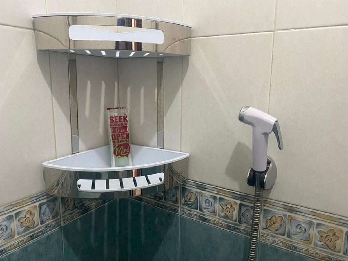 Reddoorz Syariah @ Karang Pilang Hotell Karangpilang Exteriör bild