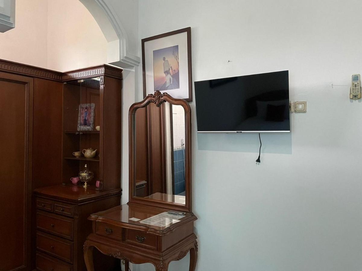 Reddoorz Syariah @ Karang Pilang Hotell Karangpilang Exteriör bild