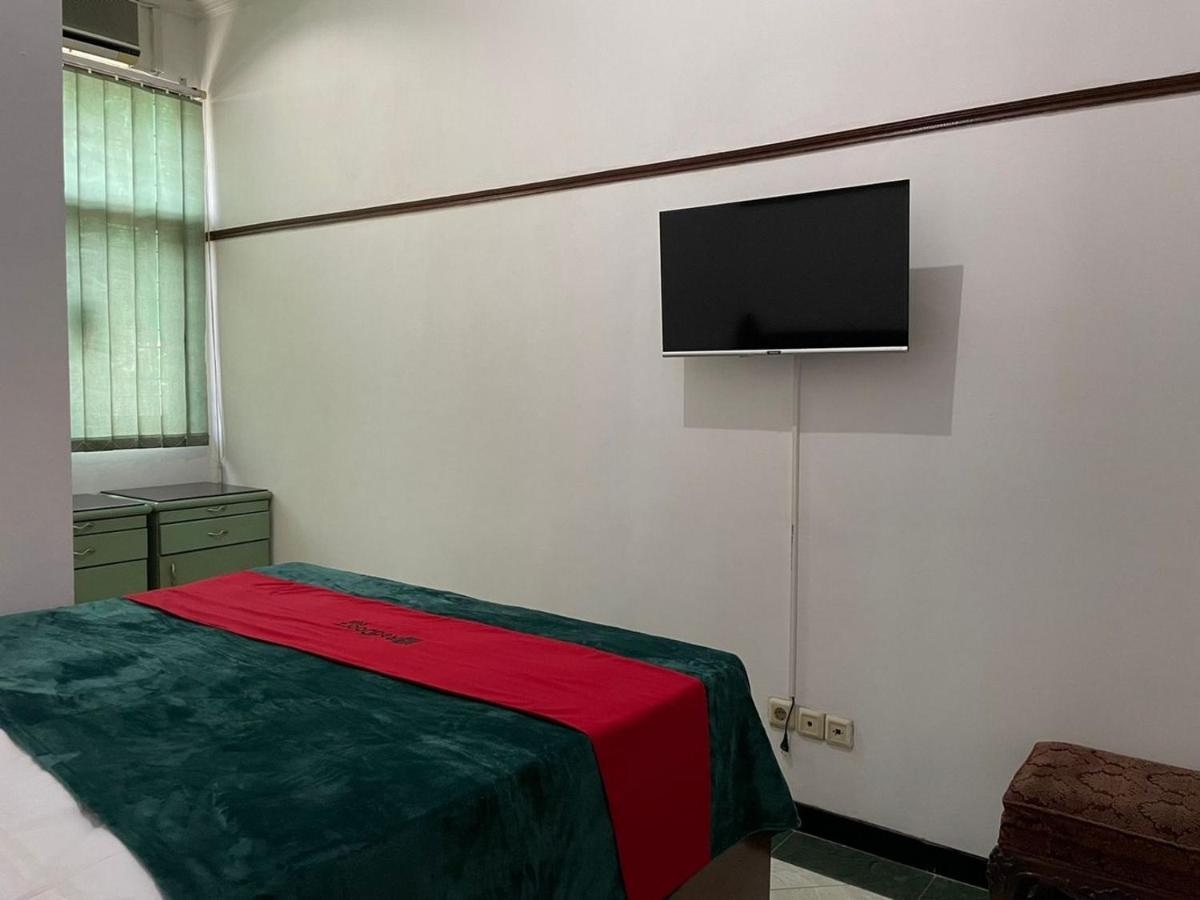 Reddoorz Syariah @ Karang Pilang Hotell Karangpilang Exteriör bild